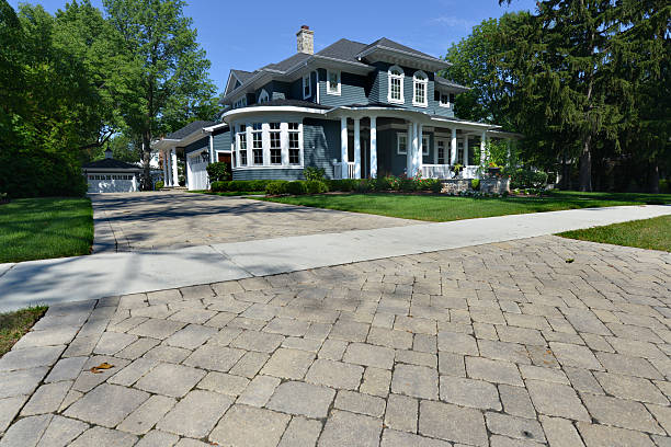Best Professional Driveway Pavers  in Los Chaves, NM